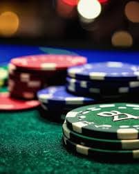 Bangladesh users exploring 2854bet mobile table game interface on phones
